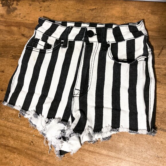 2 FOR $15 BDG High Rise Stripped Shorts - Picture 10 of 16